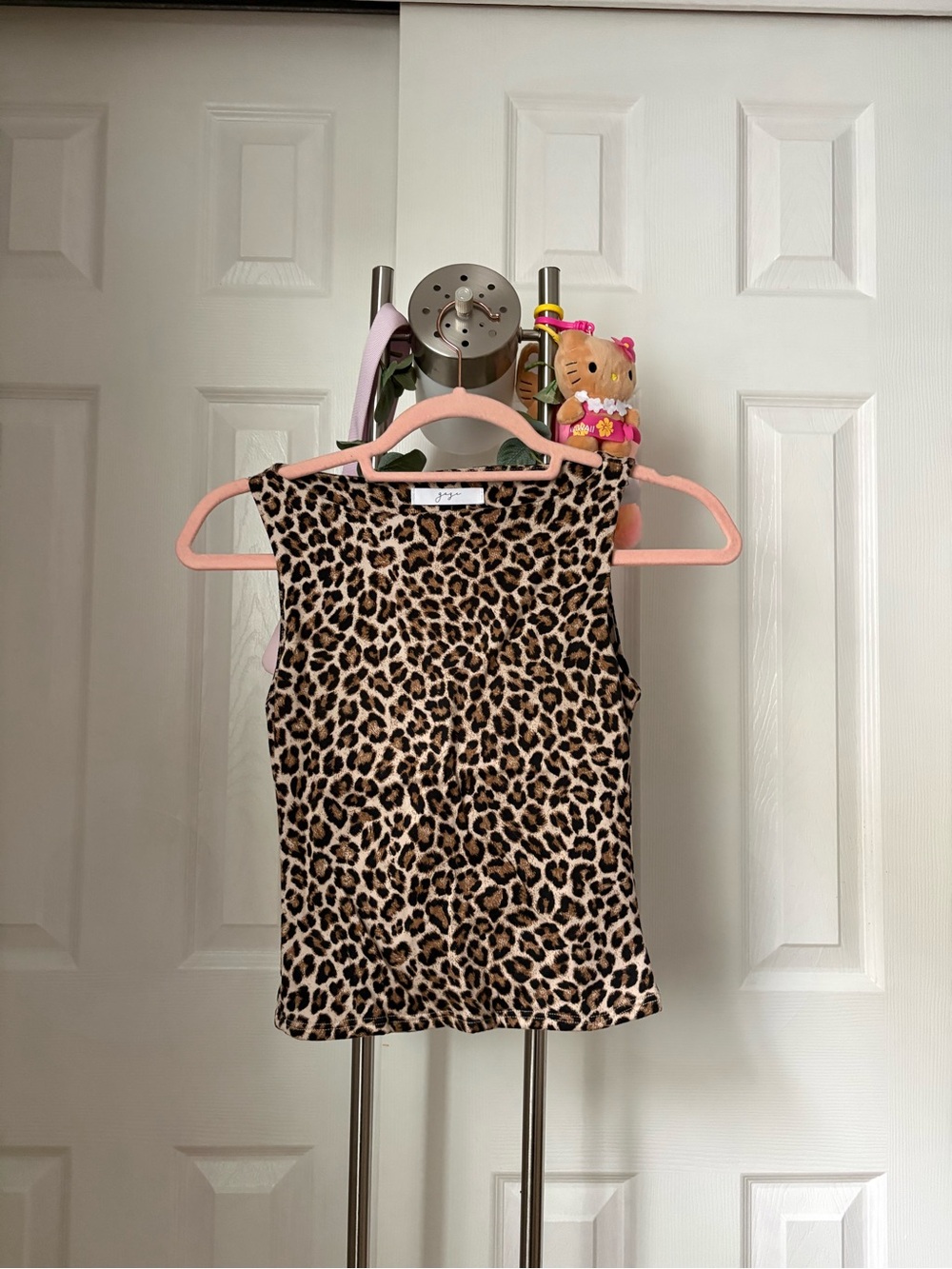Women’s Leopard Print Sleeveless Top - Brown